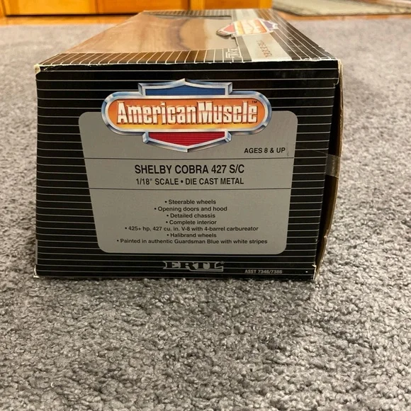 Ertl American Muscle Collectors Edition 1/18th Scale Shelby Cobra 427 Die Cast - Picture 3 of 6